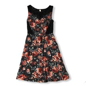 Floral and Black Lace Dress - EUC